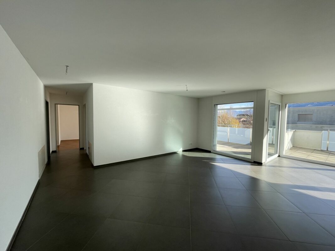 Wunderschöne 4.5-Zimmer-Attikawohnung mit Bergsicht