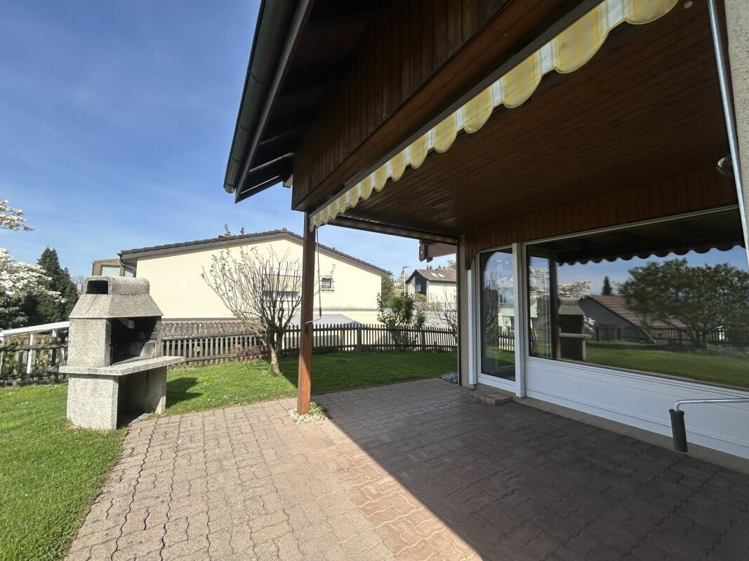 Charmantes, freistehendes Einfamilienhaus mit grosszügigem Garten