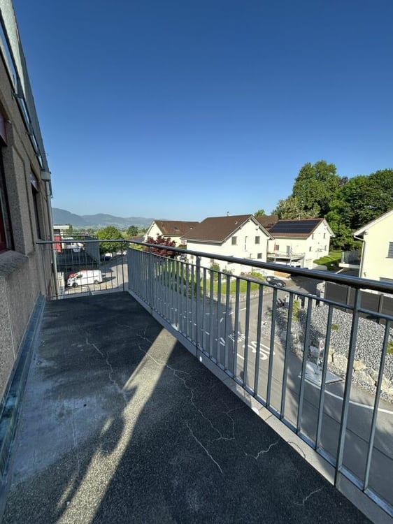 Frisch renovierte 4.5-Zimmer-Wohnung zu vermieten 14