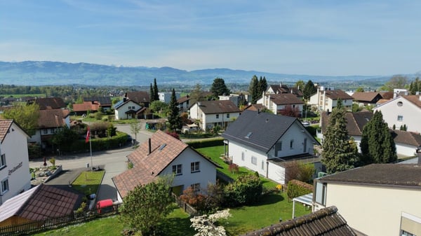 Ihr neues Zuhause: Freistehendes Einfamilienhaus mit traumhaftem Garten