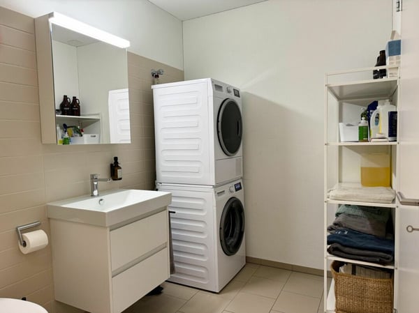 Neuwertige 3.5 Zimmerwohnung in der beliebten Überbauung