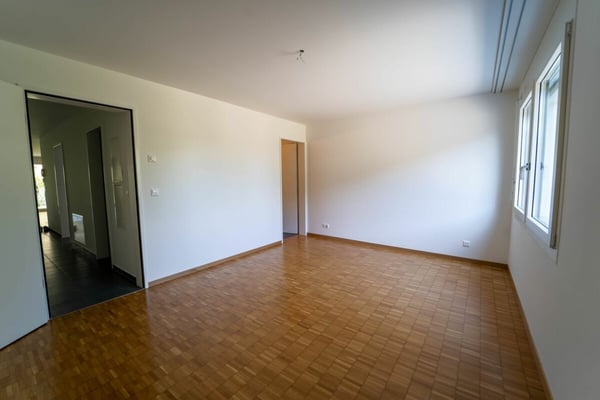Grosszügige 2.5-Zimmer-Gartenwohnung mit modernem Wohnkomfort 7