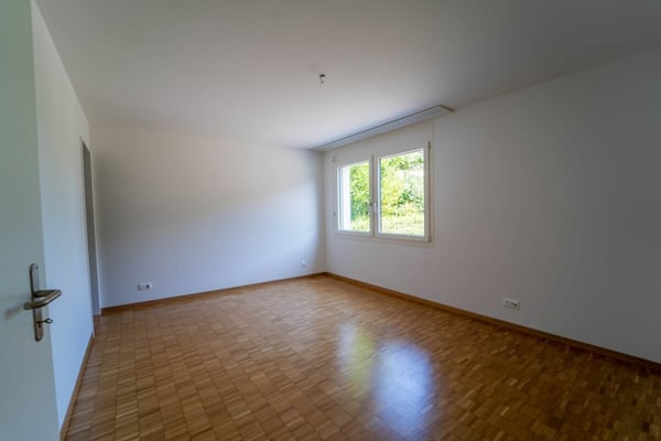 Grosszügige 2.5-Zimmer-Gartenwohnung mit modernem Wohnkomfort 9