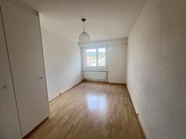 Traumhafte 4.5-Zimmerwohung mit grosszügigem Grundriss und Terrasse sucht Sie! 12