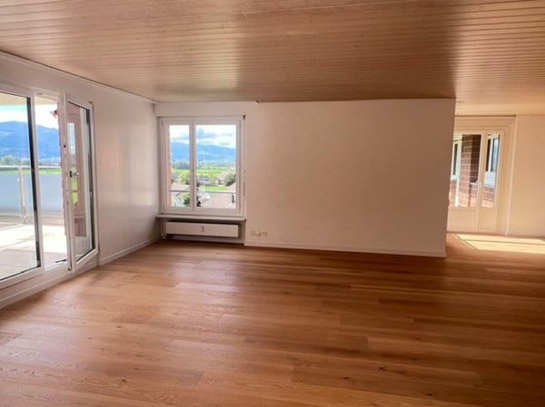 Traumhafte 4.5-Zimmerwohung mit grosszügigem Grundriss und Terrasse sucht Sie! 4