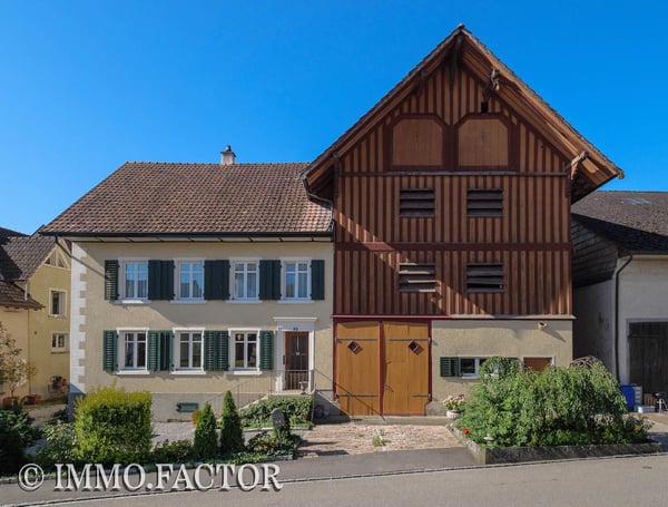 Renovierte Wohnperle mit historischem Charme 💕 1