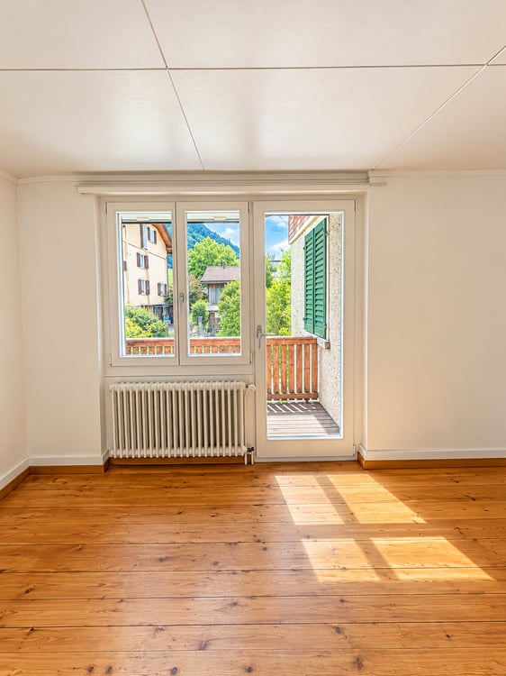 Charmantes 4.5-Zimmer-Einfamilienhaus mit grosszügigem Garten und herrlicher Bergsicht 14