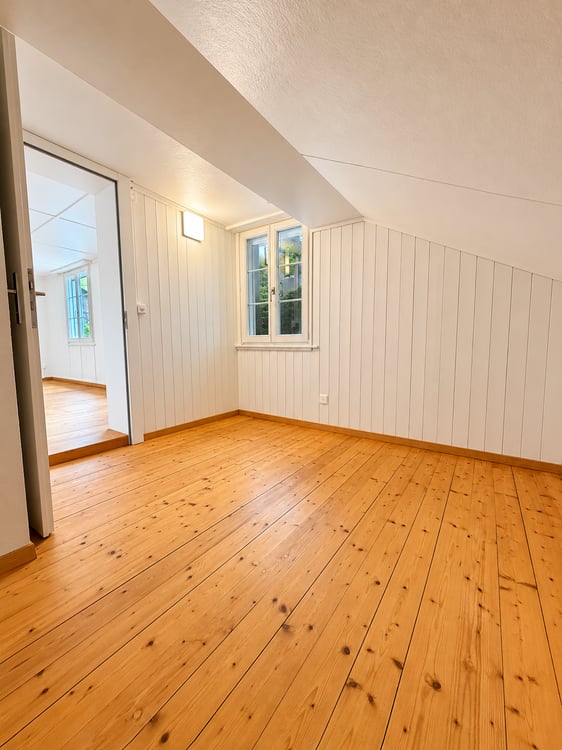 Charmantes 4.5-Zimmer-Einfamilienhaus mit grosszügigem Garten und herrlicher Bergsicht 16