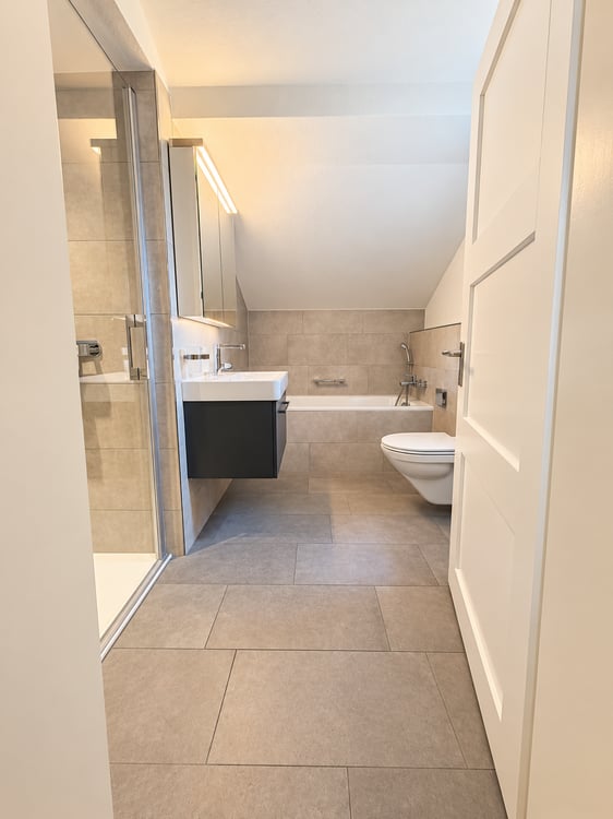 Charmantes 4.5-Zimmer-Einfamilienhaus mit grosszügigem Garten und herrlicher Bergsicht 11