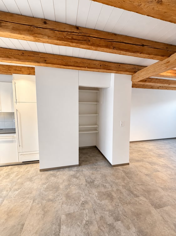 Charmante 3-Zimmer-Dachwohnung mit Bergblick in Glarus 5