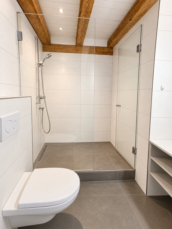 Charmante 3-Zimmer-Dachwohnung mit Bergblick in Glarus 14