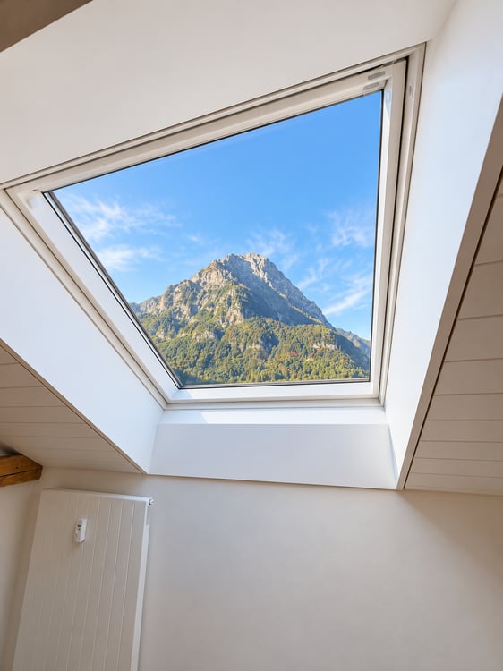Charmante 3-Zimmer-Dachwohnung mit Bergblick in Glarus 8