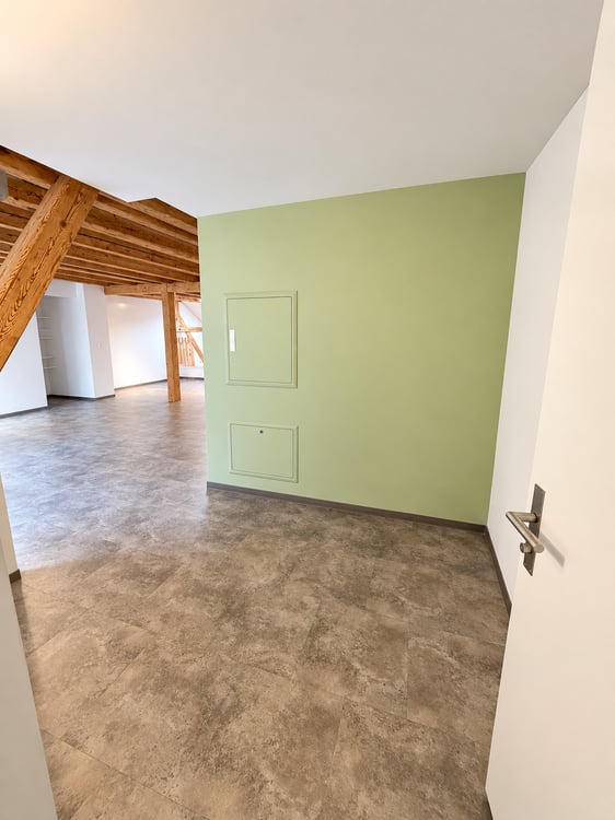 Charmante 3-Zimmer-Dachwohnung mit Bergblick in Glarus 6