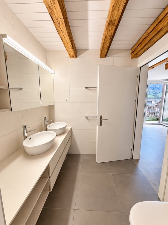 Charmante 3-Zimmer-Dachwohnung mit Bergblick in Glarus 13