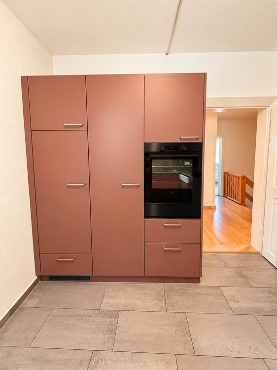 Geräumige 8-Zimmer-Maisonette-Wohnung in Ennenda – sofort verfügbar! 4