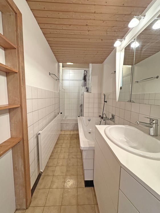 Historisches Mehrfamilienhaus mit 4 Wohnungen in Benken 9