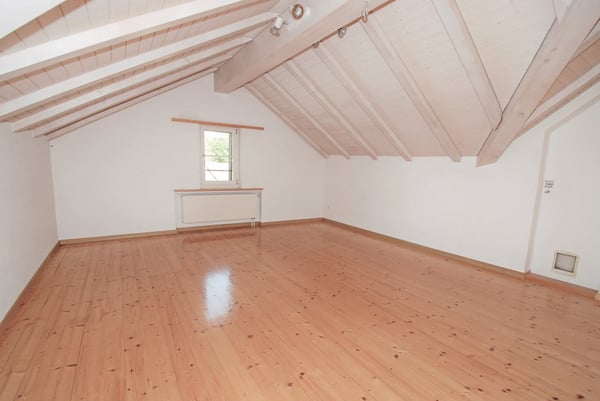 Historisches Mehrfamilienhaus mit 4 Wohnungen in Benken 21