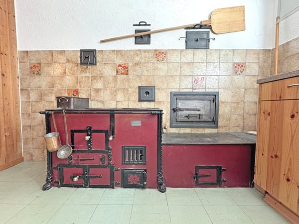 Historisches Mehrfamilienhaus mit 4 Wohnungen in Benken 8