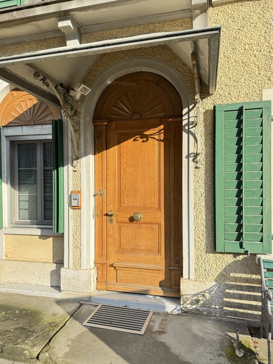 Historisches Mehrfamilienhaus mit 4 Wohnungen in Benken 3