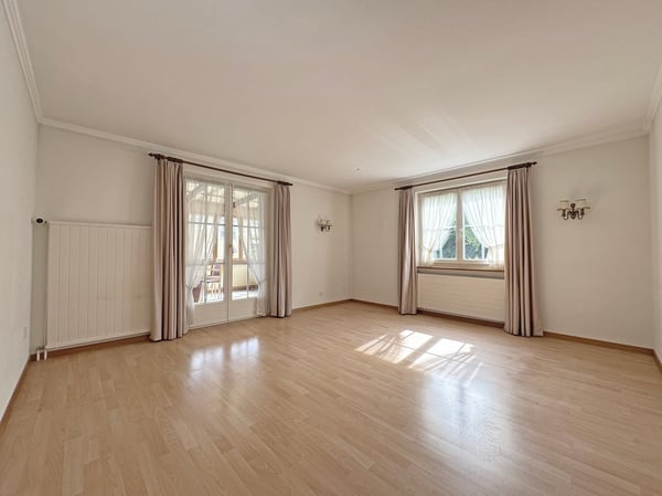 6-Zimmer-Einfamilienhaus, freistehend, ruhiges, familiäres Wohnquartier am Dorfrand 4