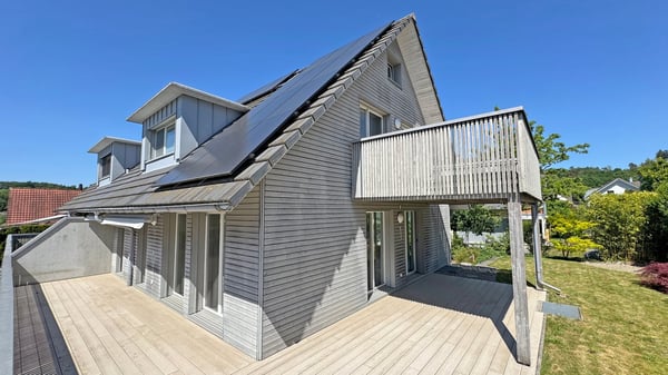 modernes Klima-Holzhaus 6½-Zimmer, mit PV-Anlage, Doppelgarage und sonnigem Garten 3