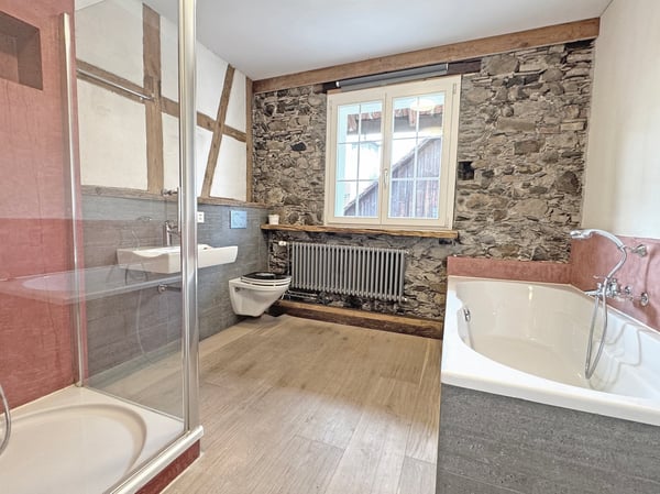 Charmantes Liebhaberobjekt, mit 6½ Zimmer, viel Holz und Wärme 22