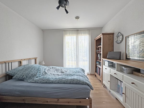 Attraktive Eigentumswohnung, 7½-Zimmer im Parterre, mit eigener Grünfläche und Tiefgaragenplatz 6