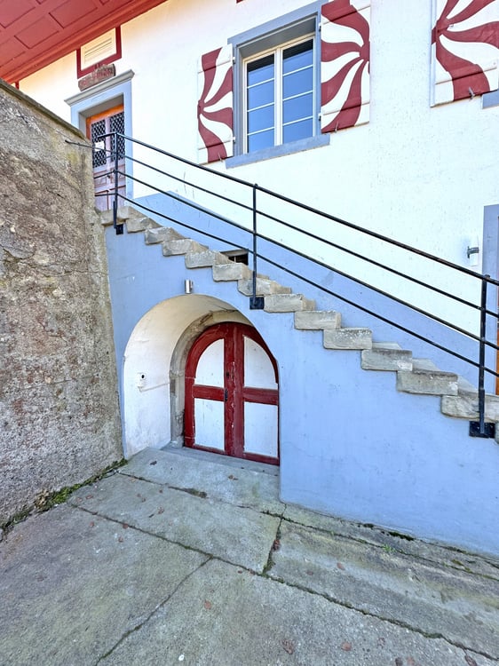 Historisches Einfamilienhaus mit 10.5 Zimmern in idyllischer Lage 5