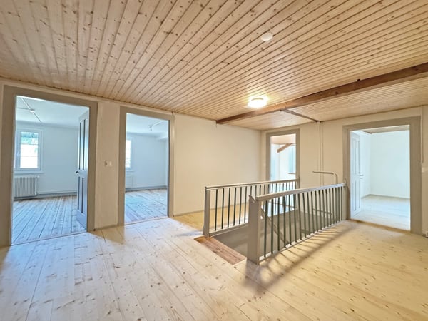 Historisches Einfamilienhaus mit 10.5 Zimmern in idyllischer Lage 16
