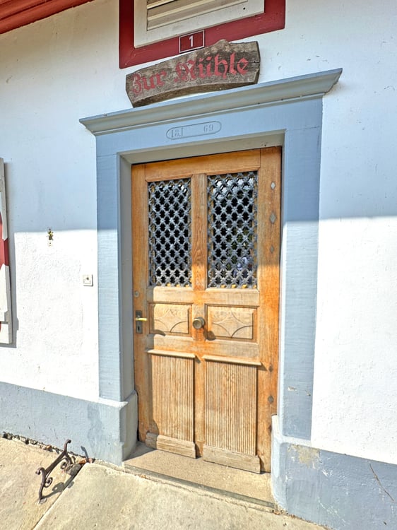 Historisches Einfamilienhaus mit 10.5 Zimmern in idyllischer Lage 6
