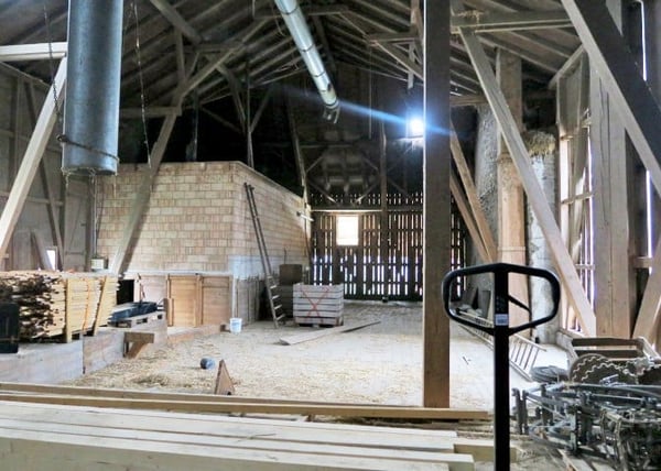 Landwirtschaftliches Anwesen mit Bauernhaus, div. Ökonomiegebäude und Wiesland , mit viel Potential 12