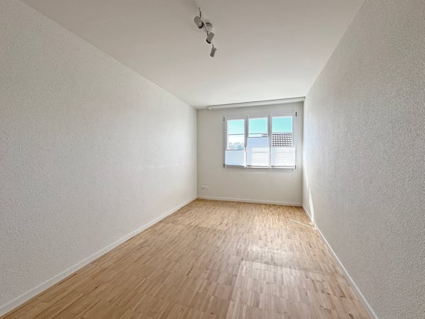 Grosszügige, durchdachte 4 ½-Zimmer- Wohnung, ruhiges Wohnquartier, inkl. 2 Tiefgaragenplätze 5