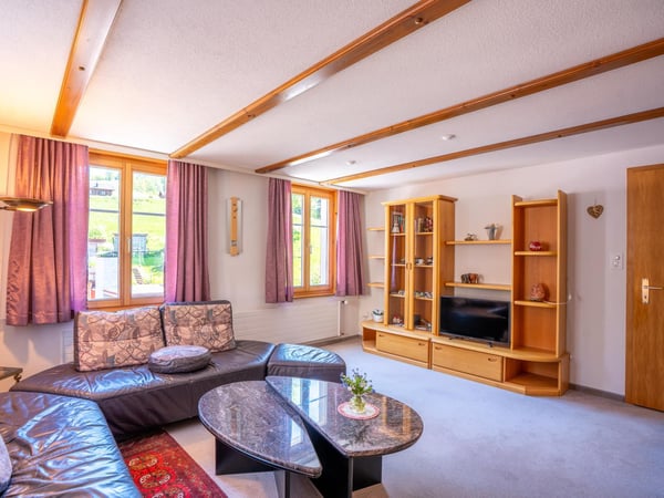 6-Zi. EFH mit Möglichkeit für Einbau Einliegerwohnung / Gewerbeflächen 6
