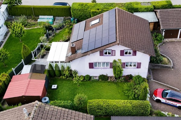 Sönd Willkomm! Charmantes Einfamilienhaus mit Wintergarten und Baurecht 2
