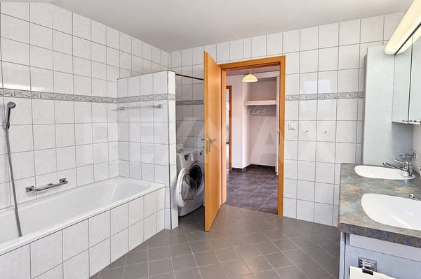 Grosszügige Dachwohnung zum Wohlfühlen 10