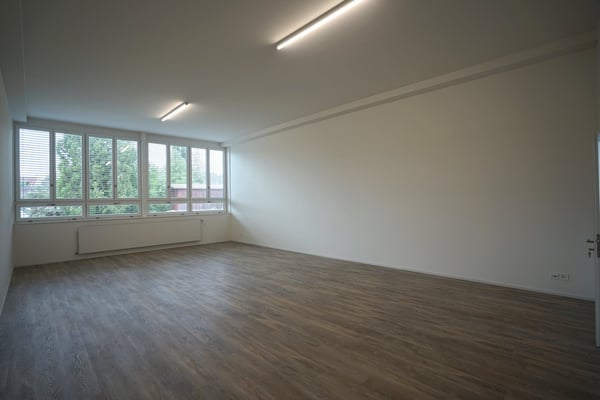 Frisch sanierte Gewerberäumlichkeiten in Wetzikon 2
