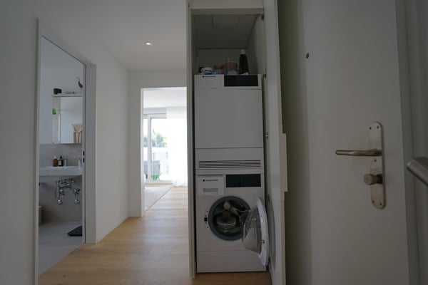 Neubauwohnung mit Gartensitzplatz, zwei Balkonen und traumhafter Seesicht 7