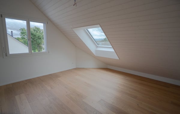 Grosse neue Dachwohnung an zentraler Lage mit Bergsicht, Garage inbegriffen 8