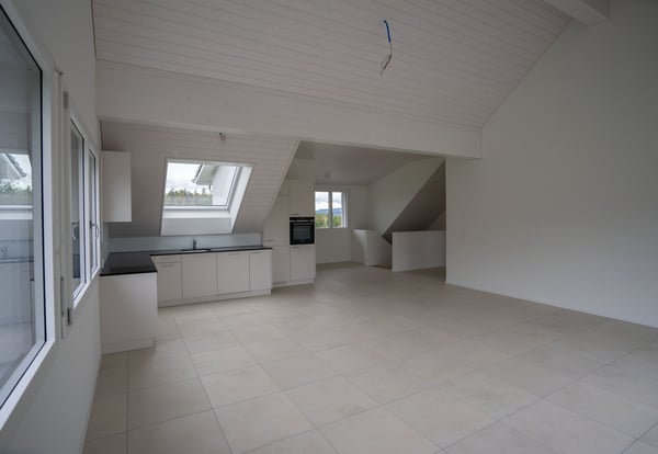 Grosse neue Dachwohnung an zentraler Lage mit Bergsicht, Garage inbegriffen 6