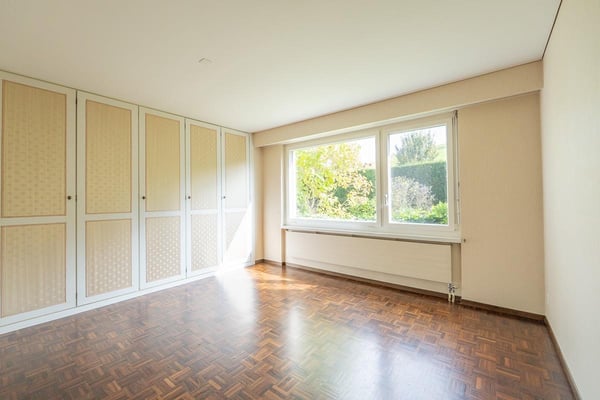 freistehendes Einfamilienhaus mit Umschwung 8