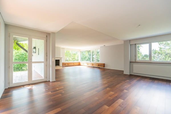 freistehendes Einfamilienhaus mit Umschwung 9