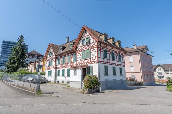 Mehrfamilienhaus mit Gewerberaum - direkt beim Bahnhof Rorschach Stadt 1