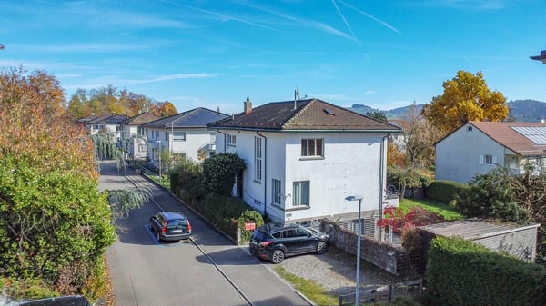 Einfamilienhaus mit Einliegerwohnung 1