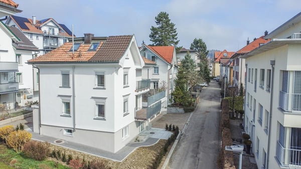 Mitten in Rotmonten - Einfamilienhaus mit Terrasse 2