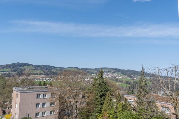 Smart Wohnen - 2.5-Zi. Wohnung mit Balkon und Lift 8