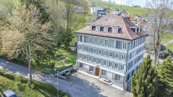 Herrschaftshaus mit Baulandreserve im Herzen von Speicher 2