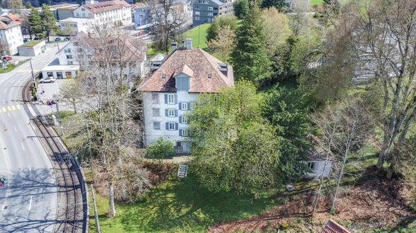 Herrschaftshaus mit Baulandreserve im Herzen von Speicher 4