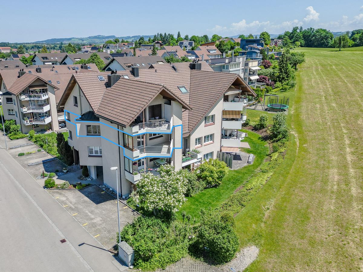 Immobilie in Flawil - Grosse 4.5-Zi. Wohnung im 2. OG mit Lift - Bild 0