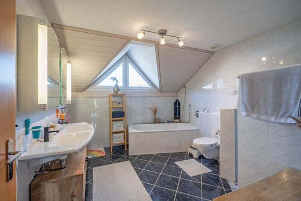 Idyllisches 5.5-Zi. Doppeleinfamilienhaus 8