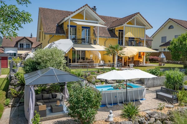 Idyllisches 5.5-Zi. Doppeleinfamilienhaus